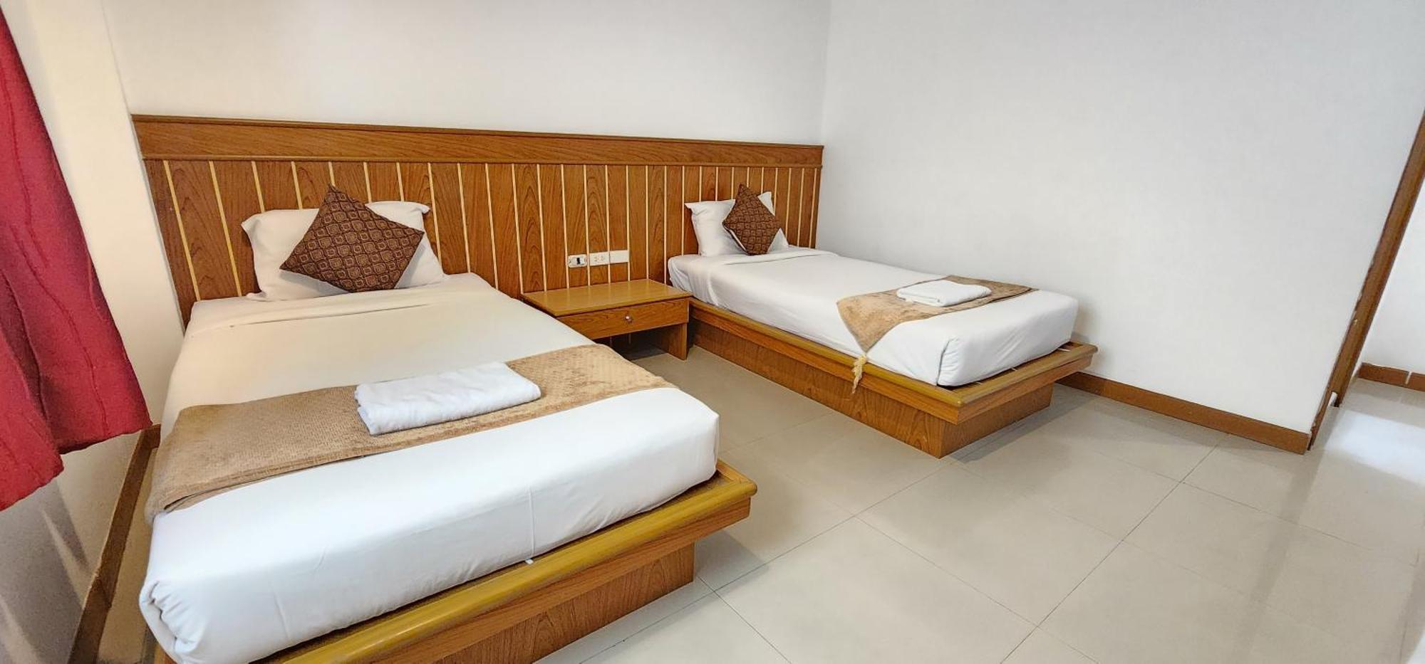 Отель Eden Park Patong Экстерьер фото