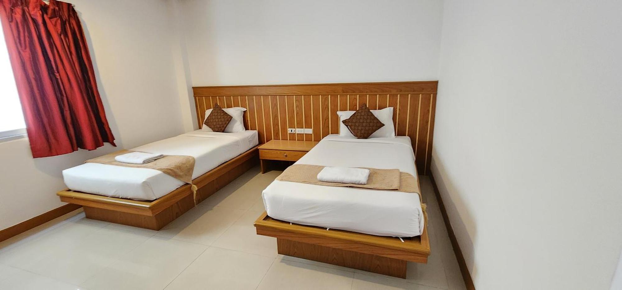 Отель Eden Park Patong Экстерьер фото
